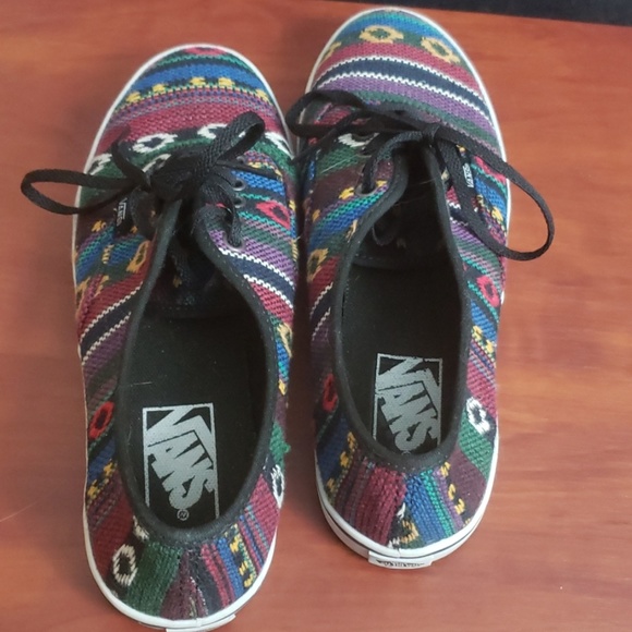 Vans - Picture 2 of 4